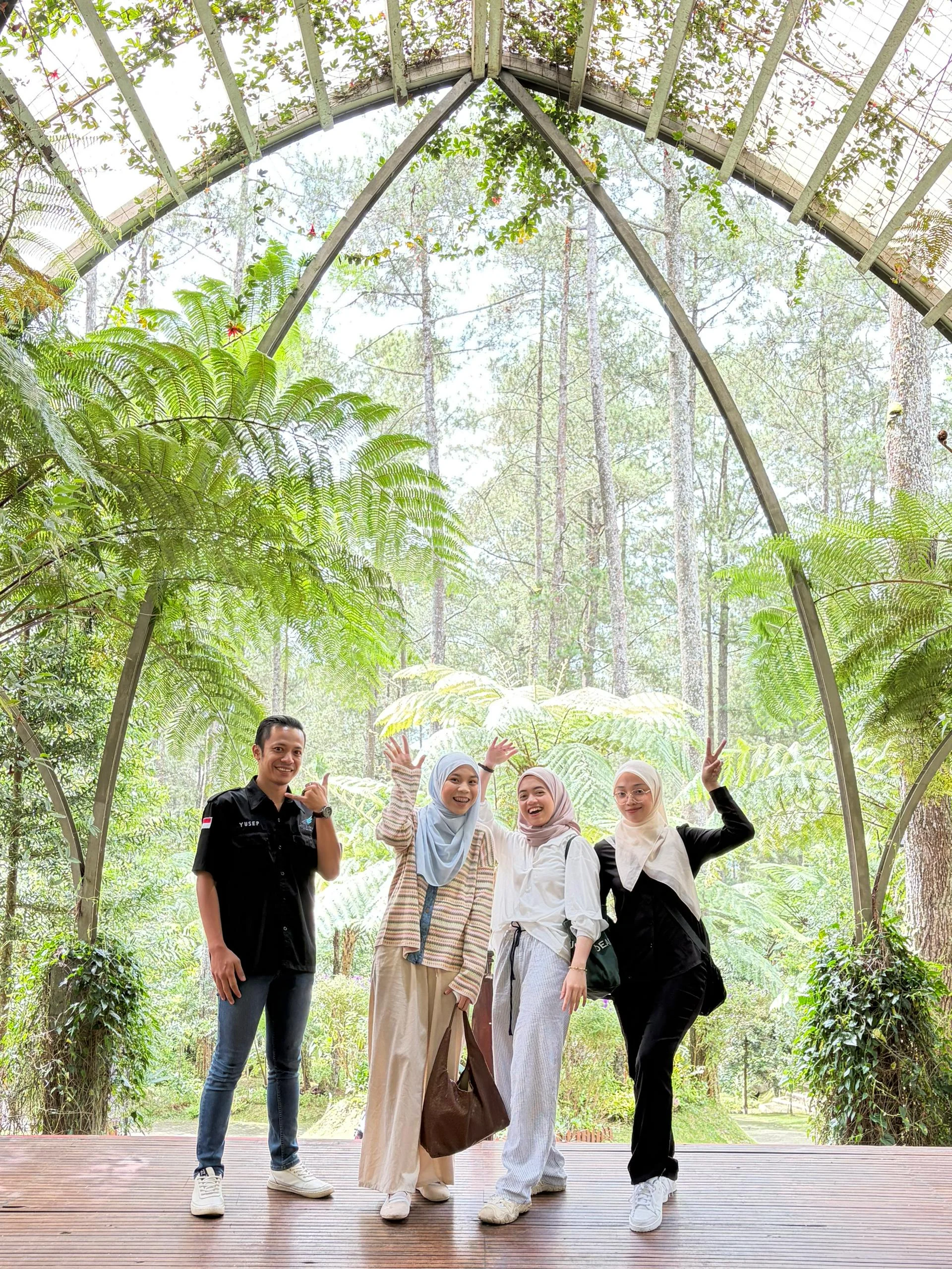 Foto Galeri Firdaus Rental Mobil