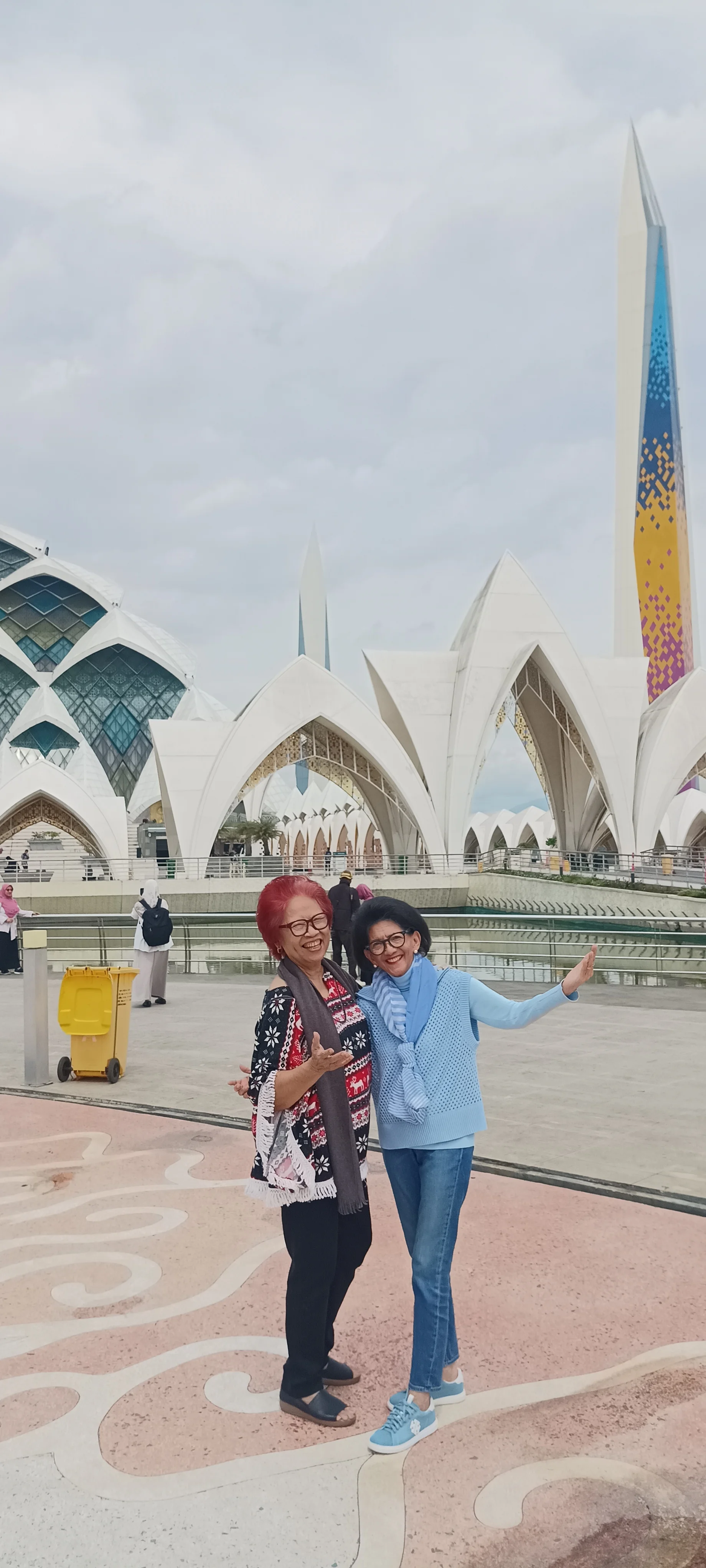 Foto Galeri Wisata Firdaus Rental Mobil